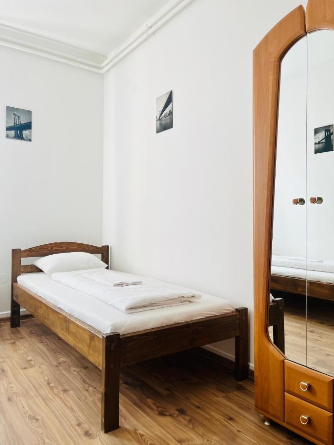 Gabor Panzio Aparthotel Gyal ภายนอก รูปภาพ
